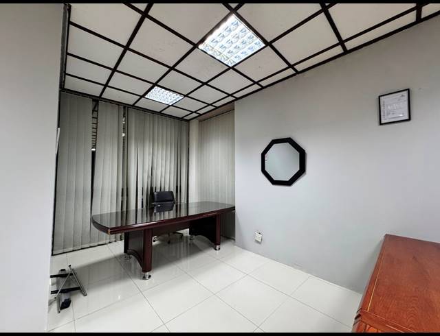 3,355M² BUSINESS CENTRE FOR SALE IN LAUDIUM